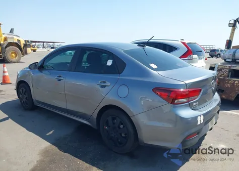 2020 Kia Rio S z USA, uszkodzony, nr VIN 3KPA24AD0LE347525